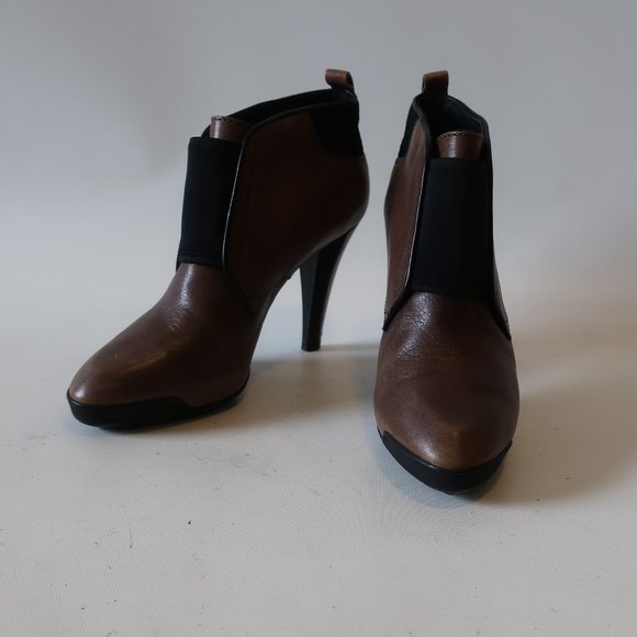 TOD'S BROWN BLACK LEATHER BOOTIE 36.5 US/6.5 *